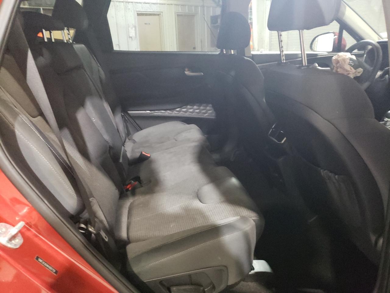 2019 Hyundai Santa Fe - Image 12