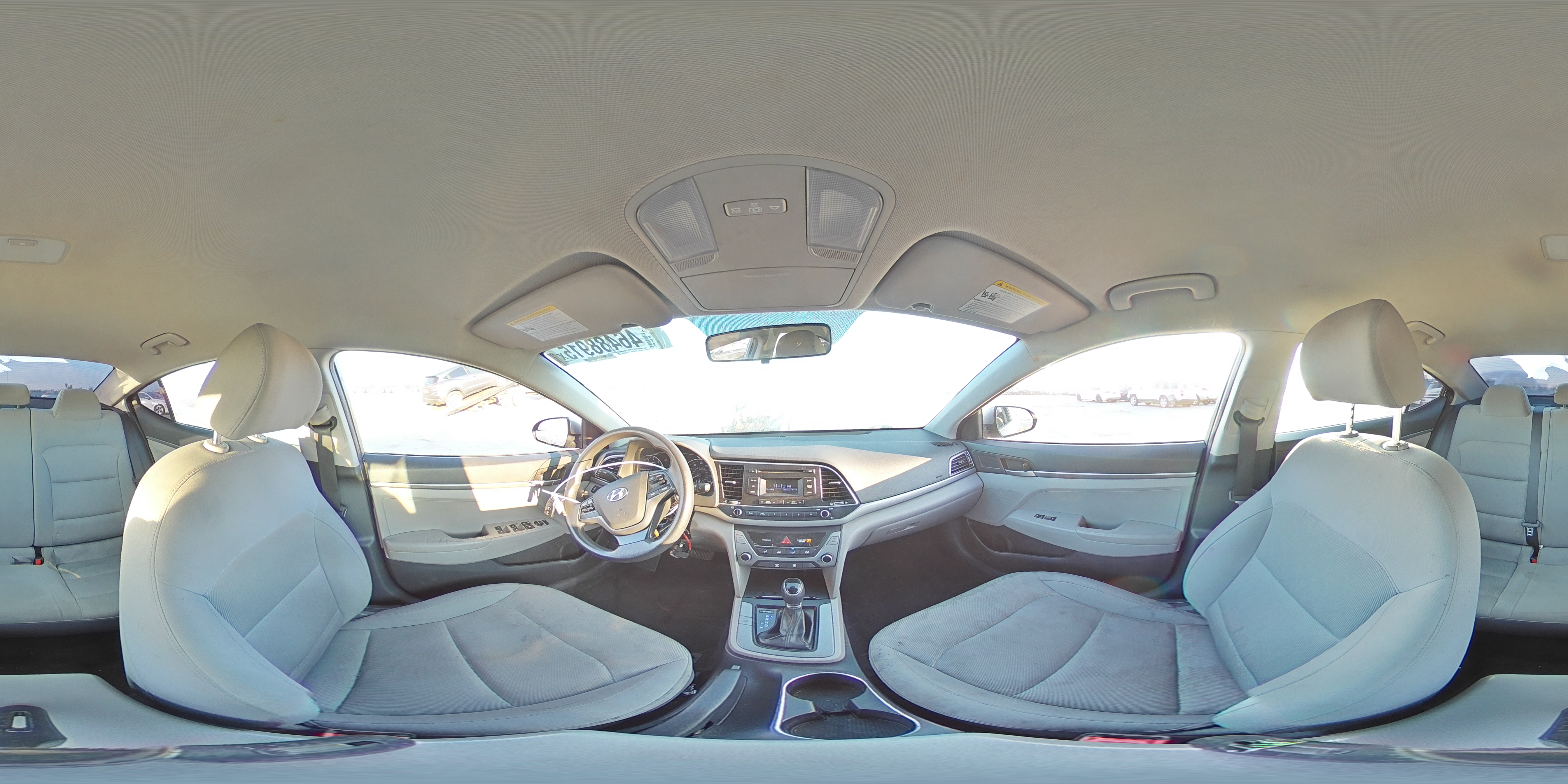 2017 Hyundai Elantra - Image 12