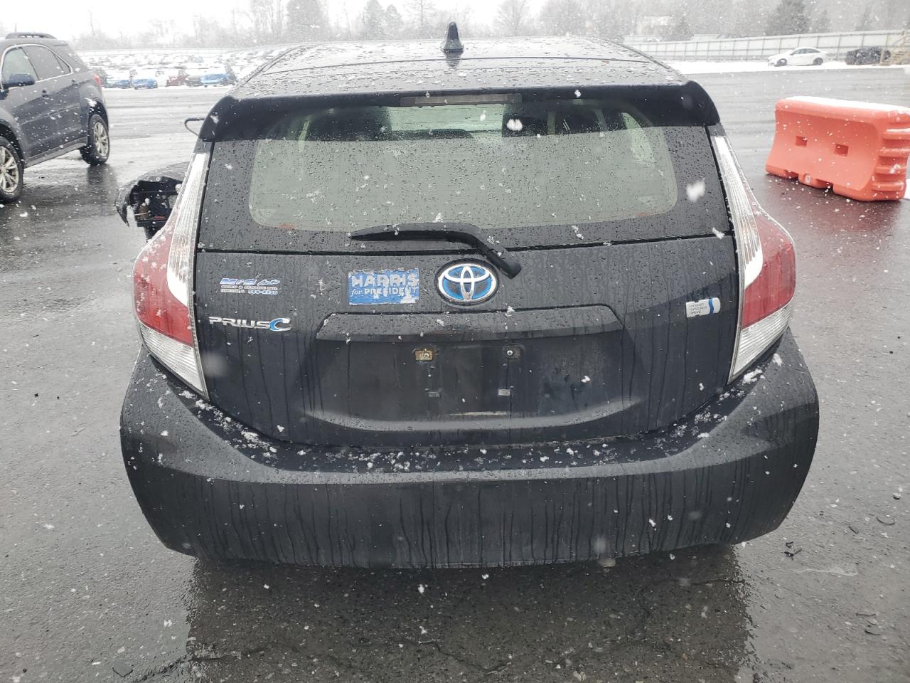 2016 Toyota Prius - Image 6