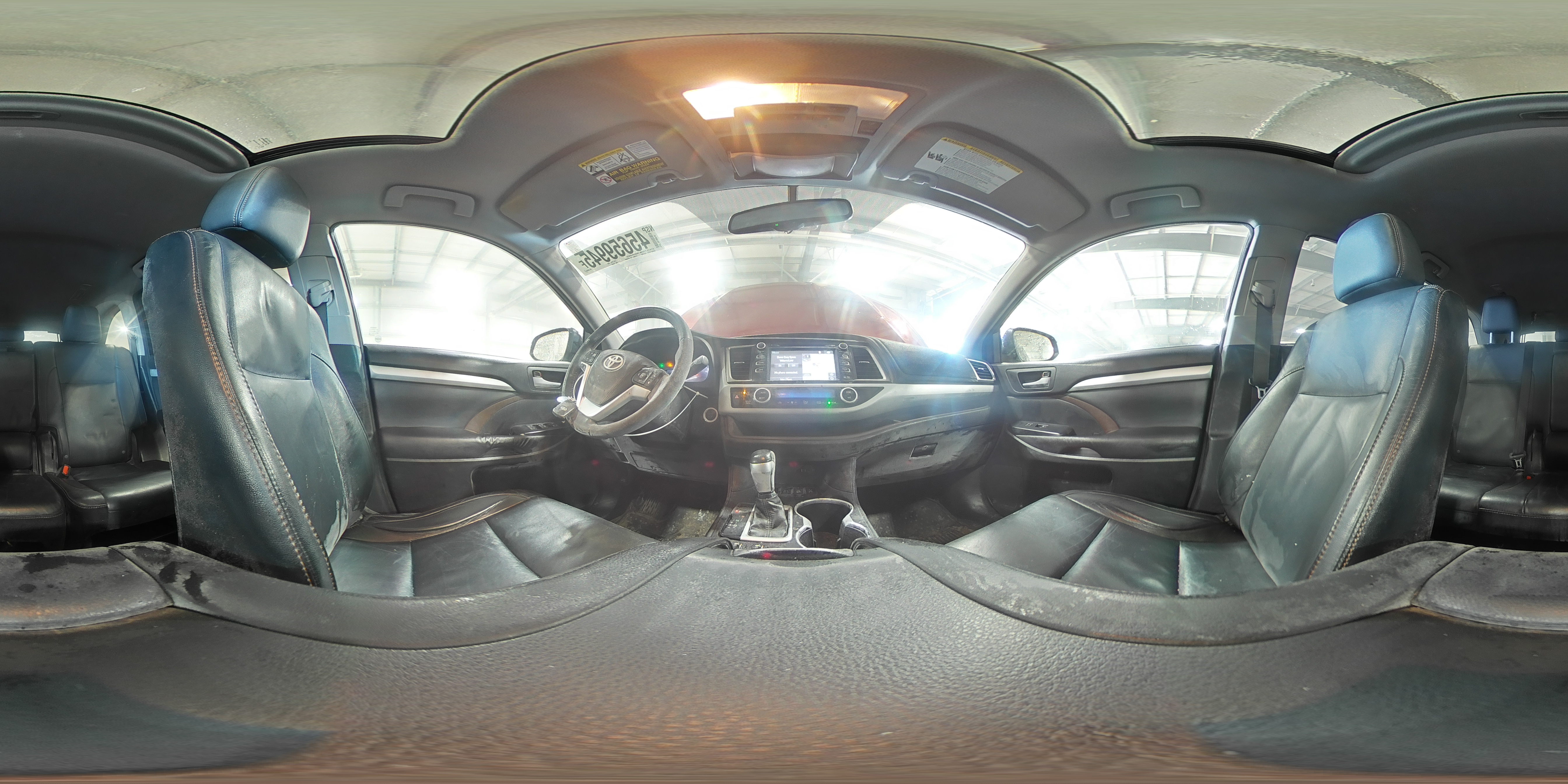 2015 Toyota Highlander - Image 14
