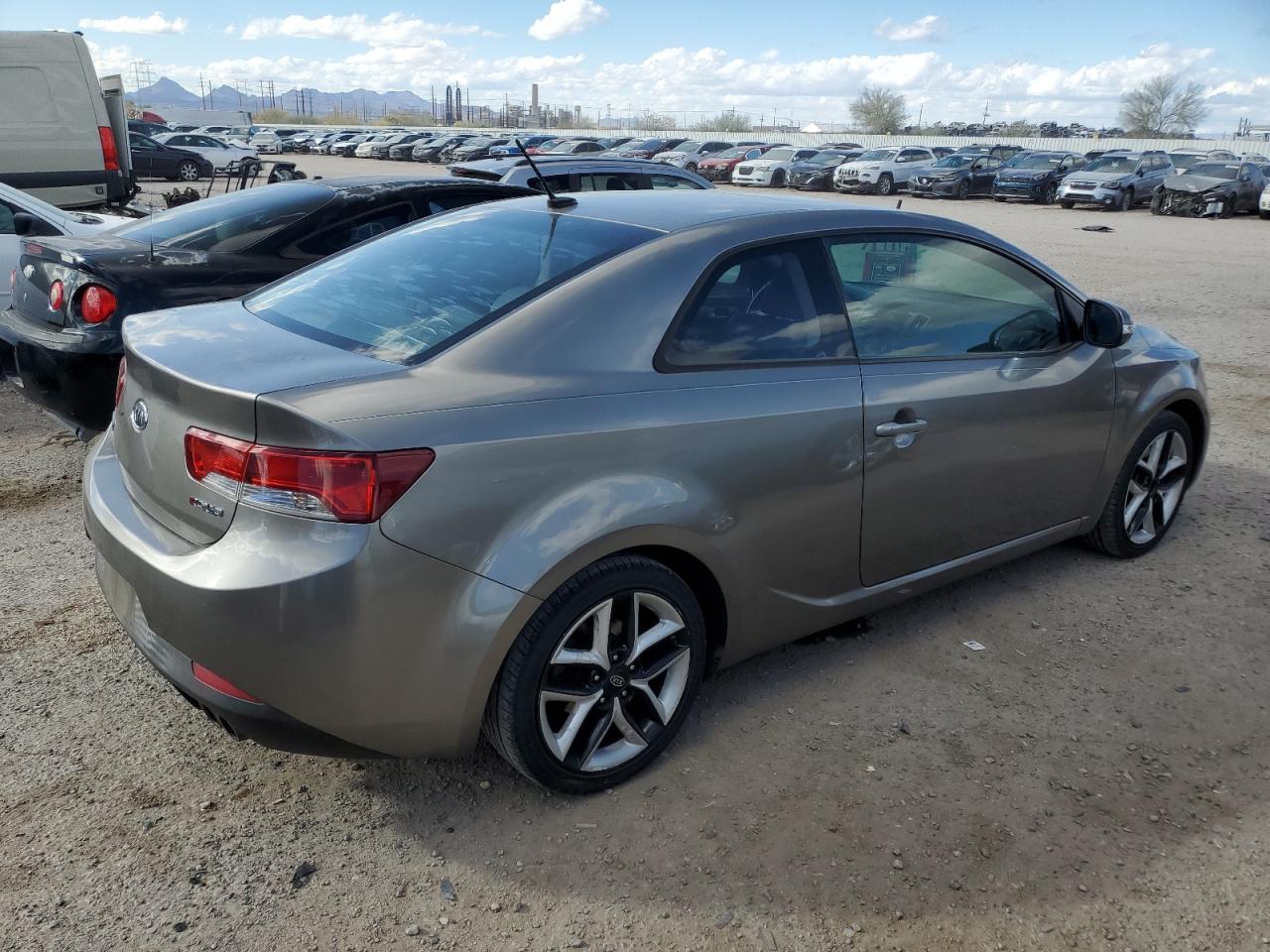 2010 Kia Forte - Image 3