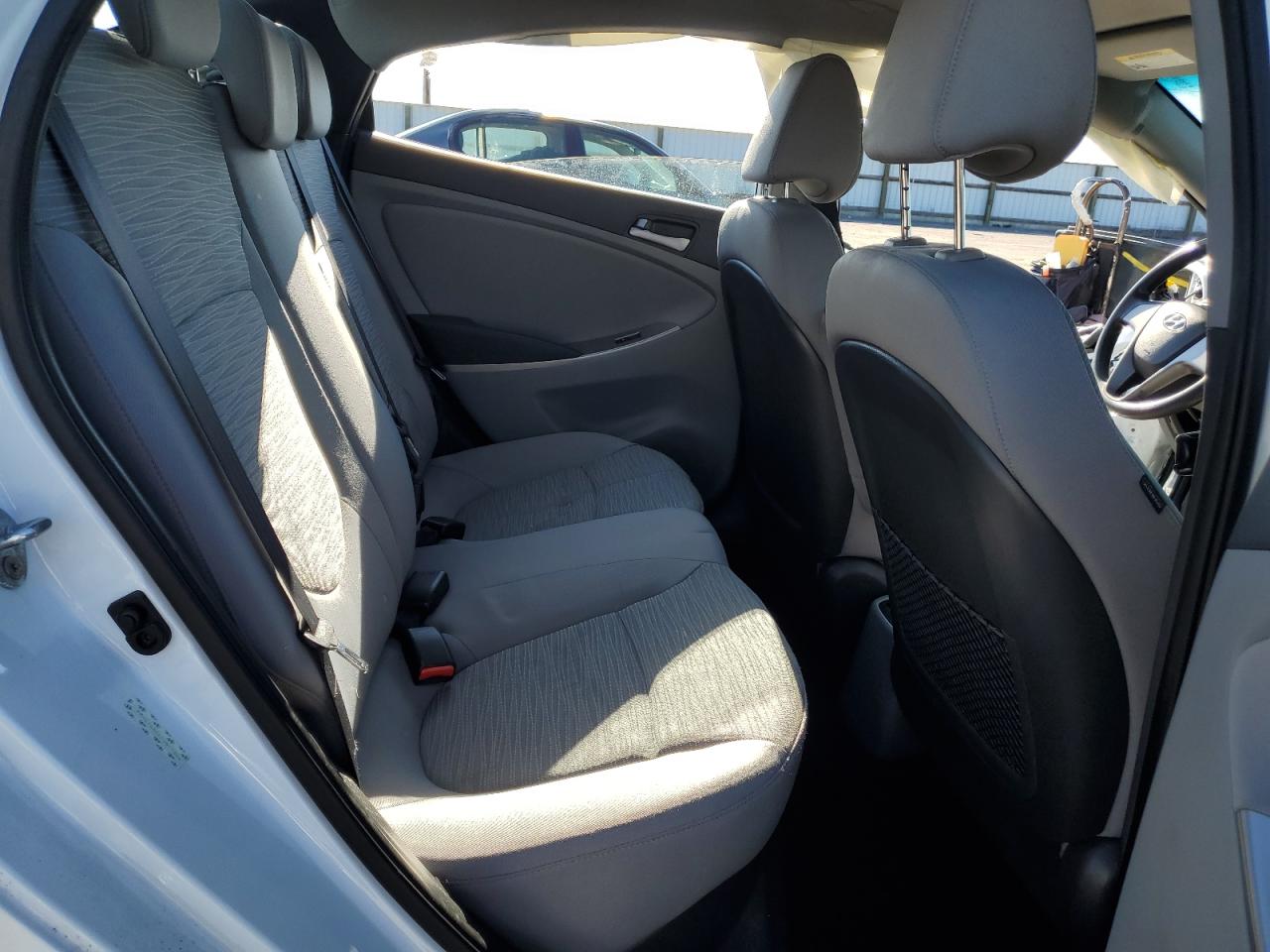 2015 Hyundai Accent - Image 10