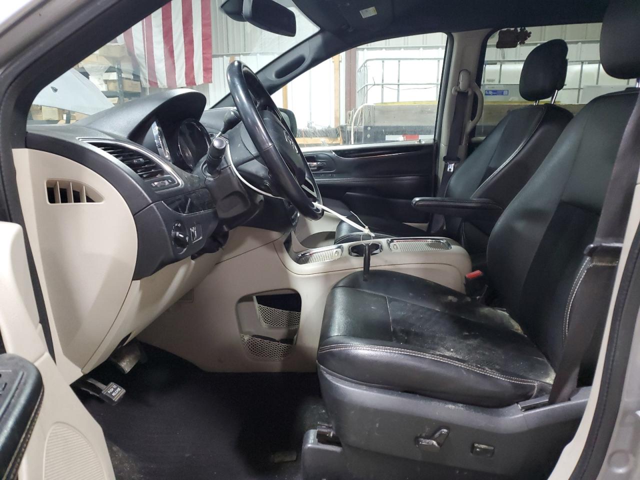 2018 Dodge Caravan - Image 7