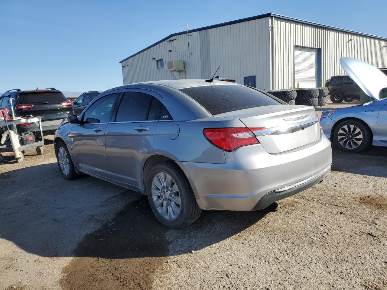 2014 Chrysler 200 - Image 2