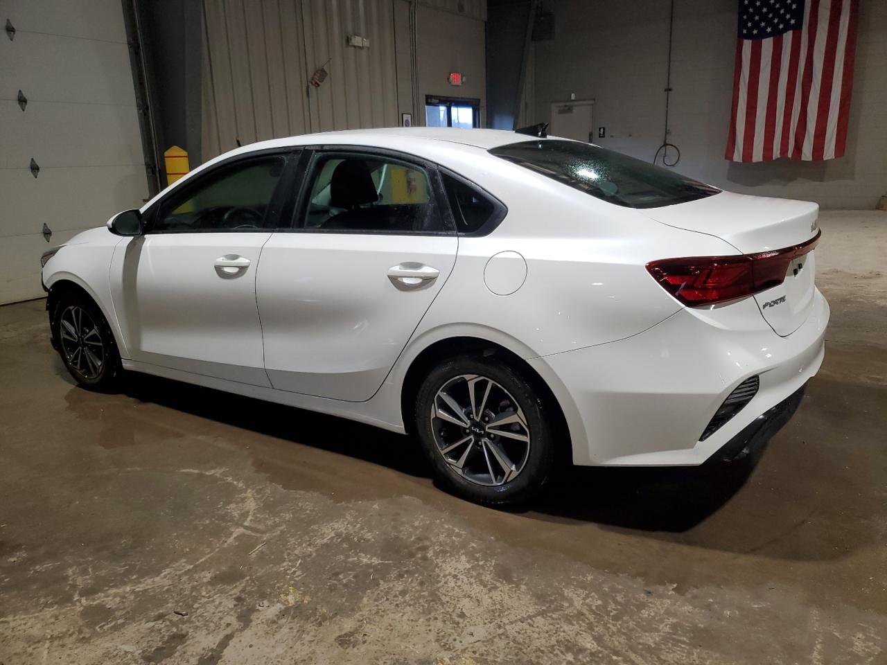 2024 Kia Forte - Image 2