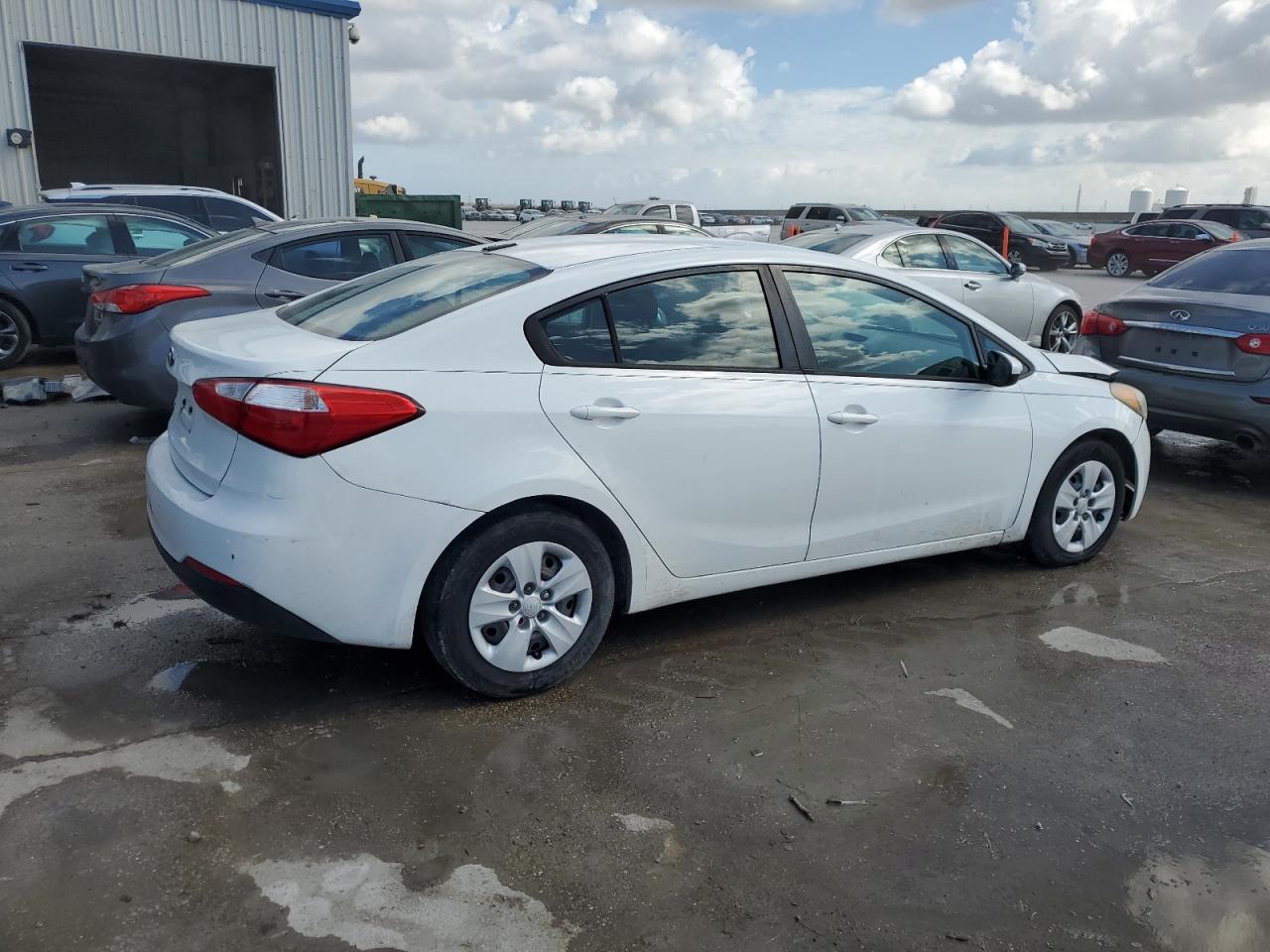 2016 Kia Forte - Image 3