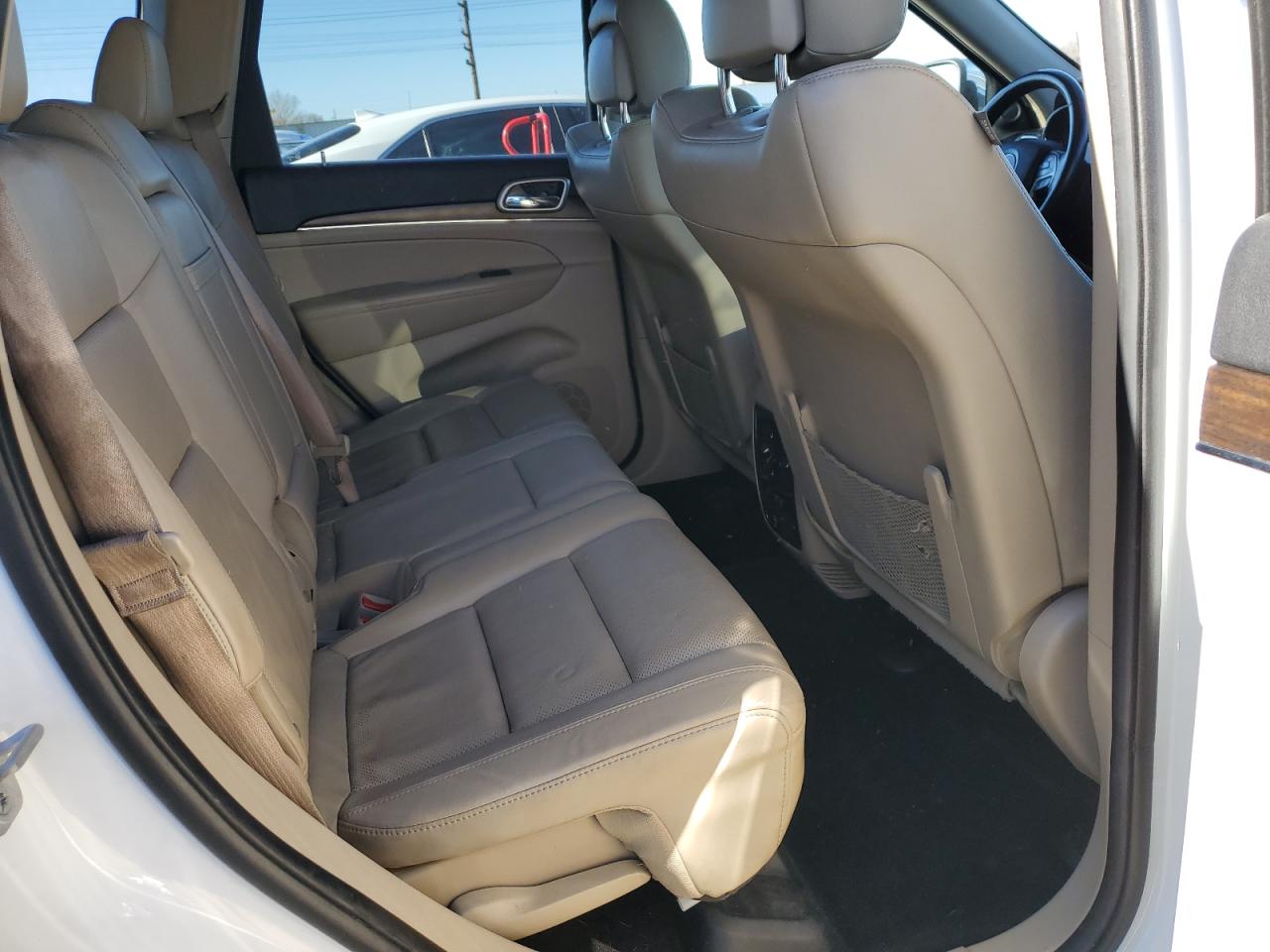 2014 Jeep Grand Cherokee - Image 11