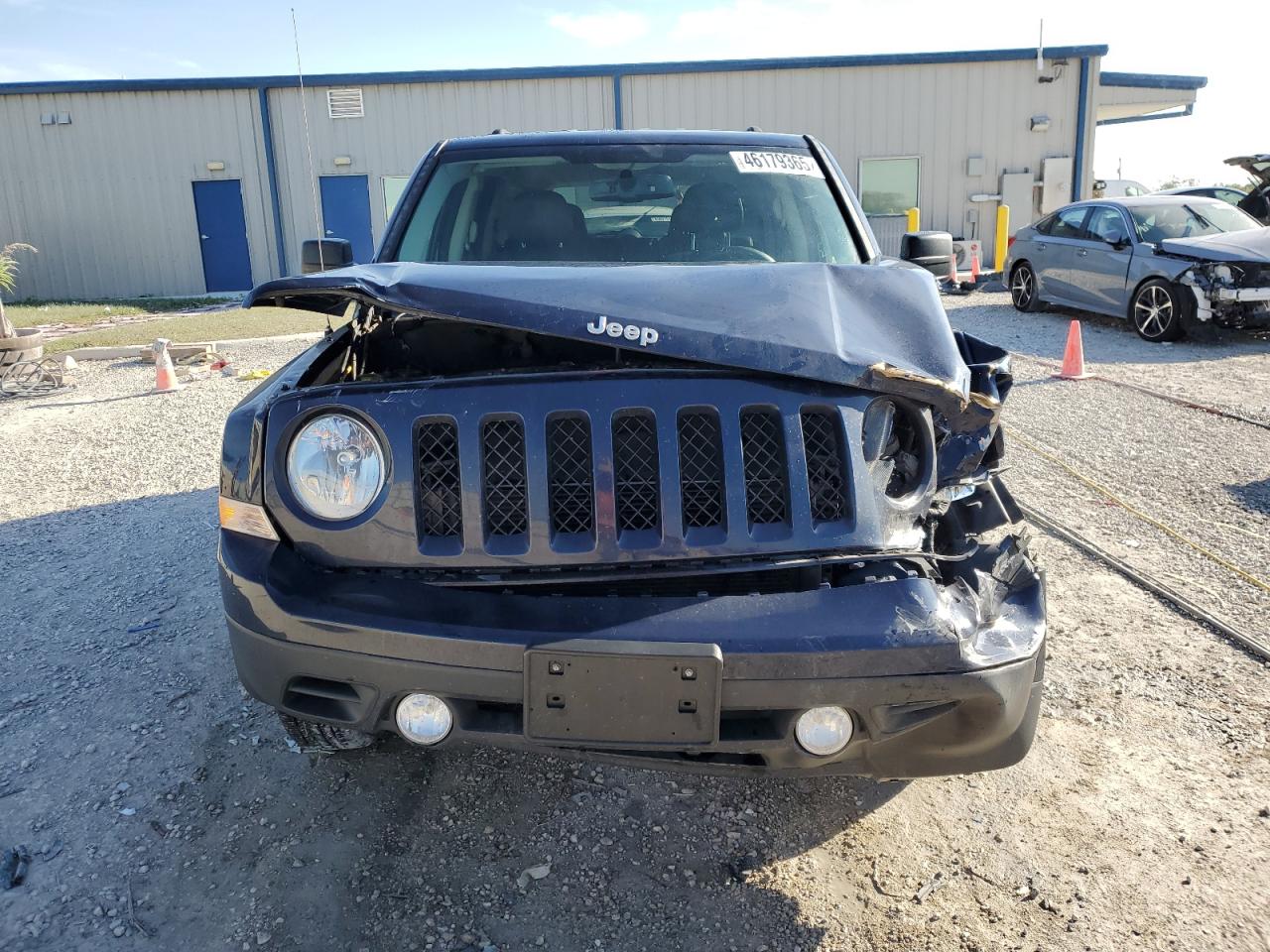 2017 Jeep Liberty (Patriot) - Image 5