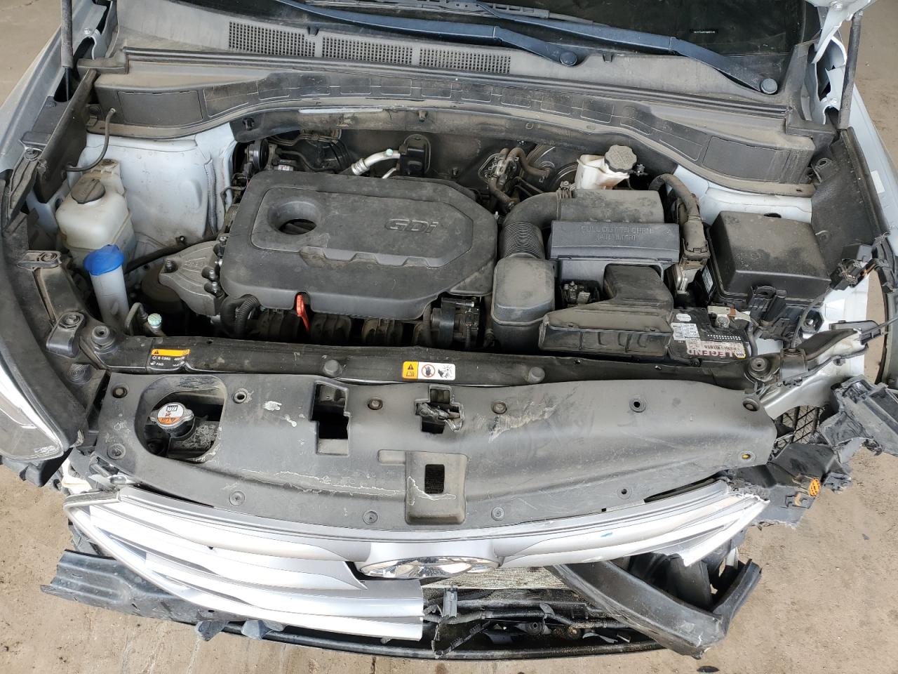 2017 Hyundai Santa Fe - Image 12