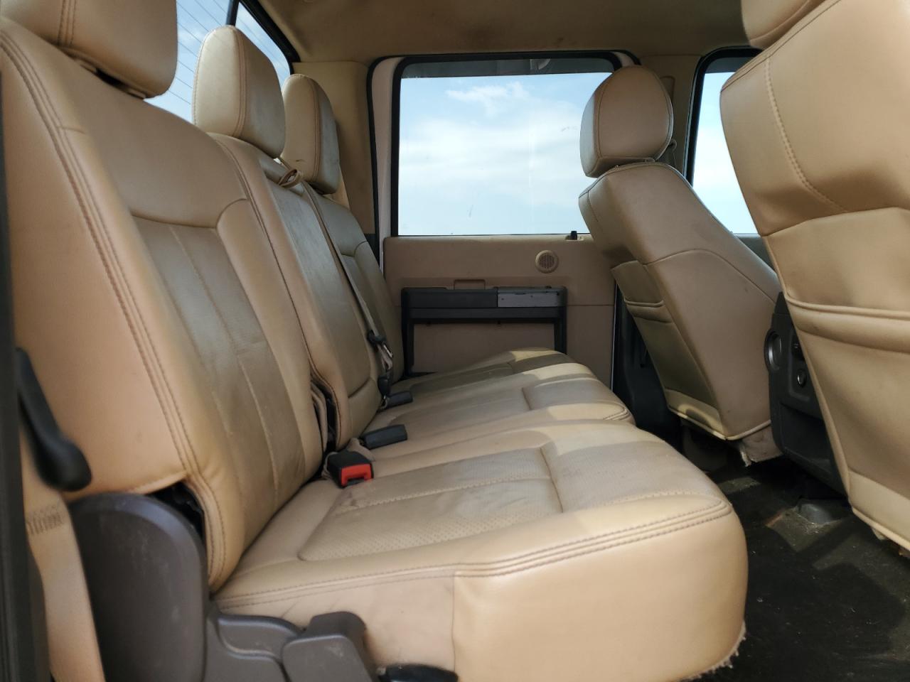 2013 Ford F250 - Image 10