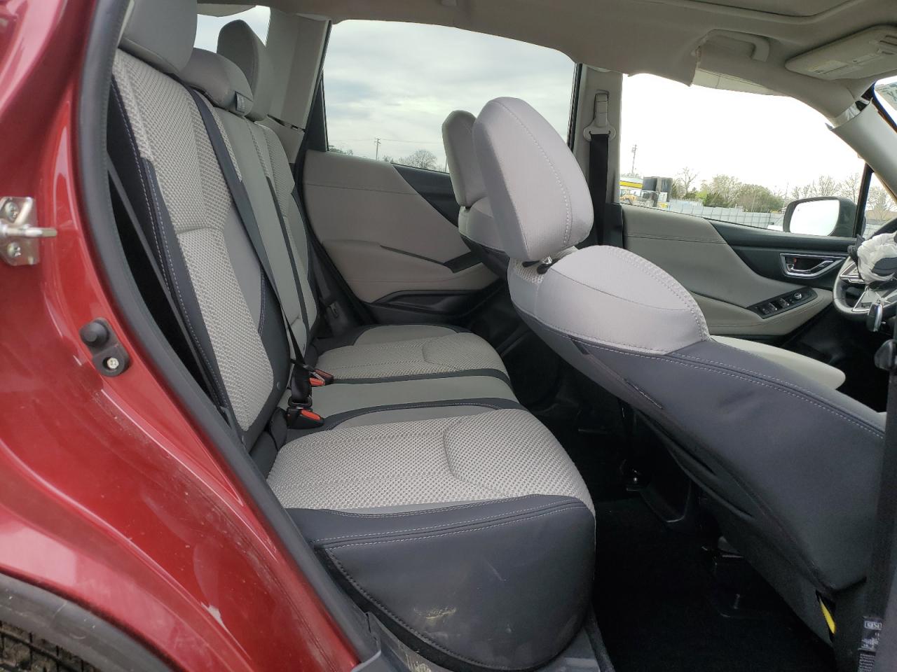 2020 Subaru Forester - Image 11