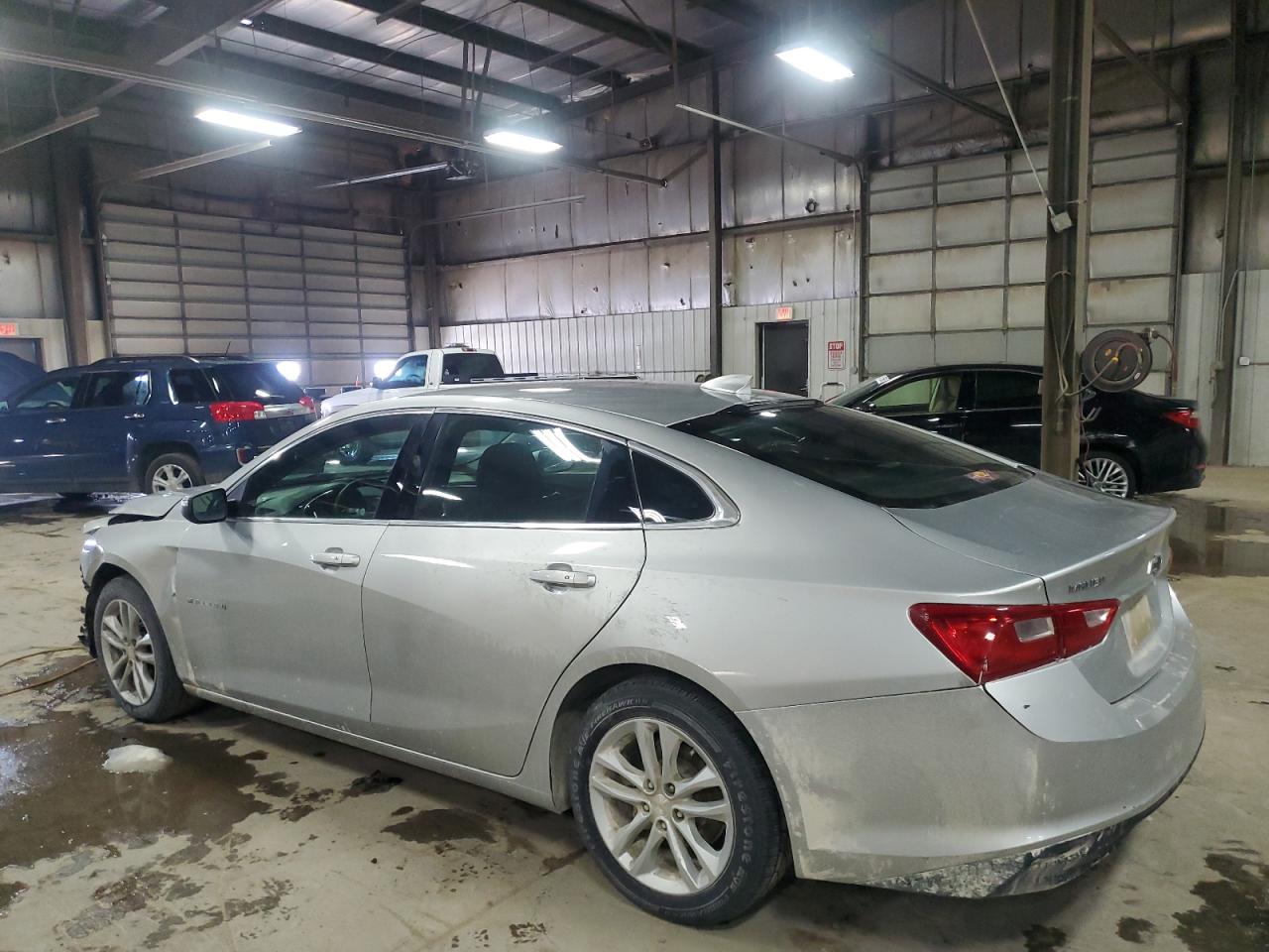 2018 Chevrolet Malibu - Image 2