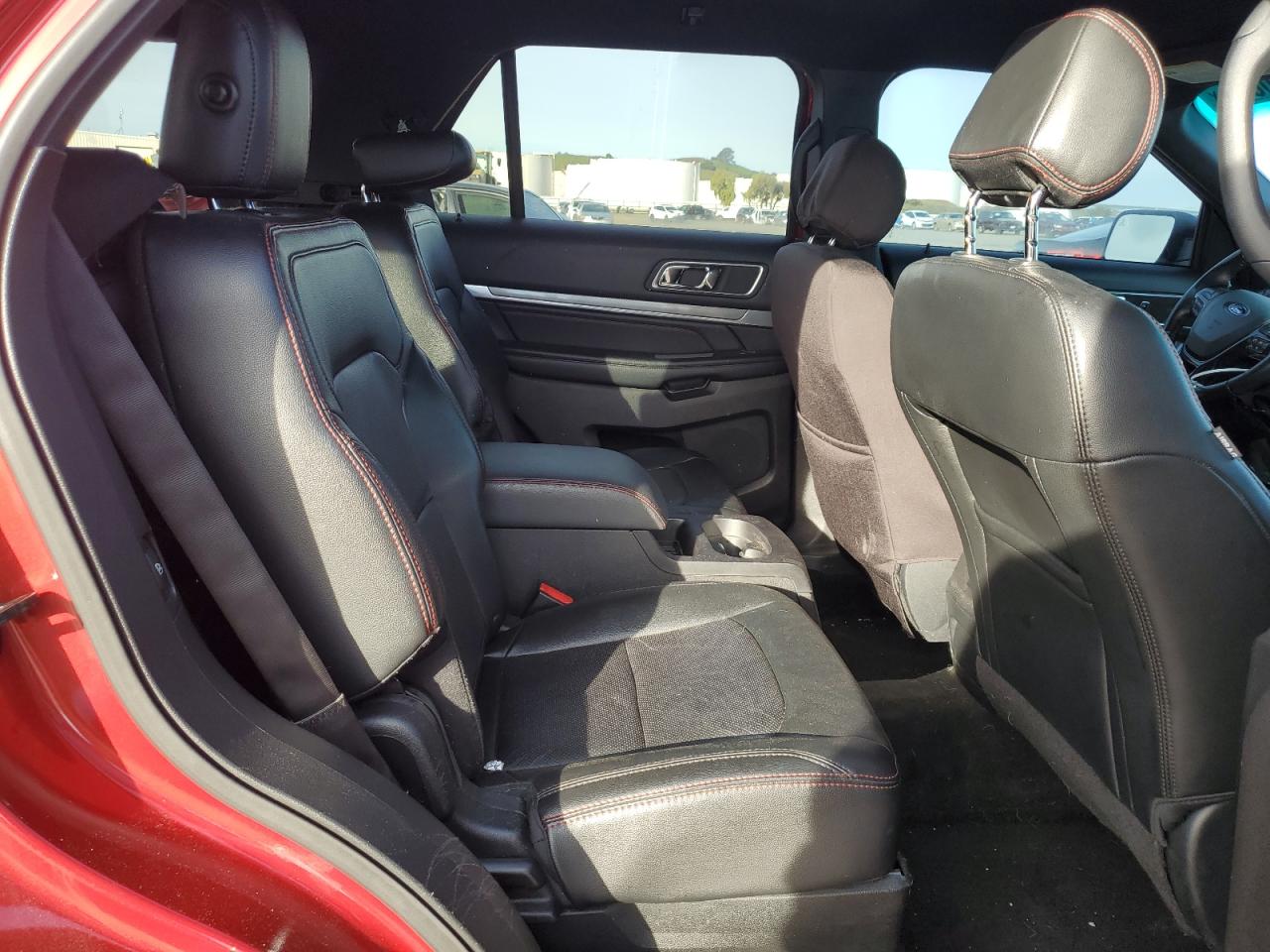 2016 Ford Explorer - Image 11
