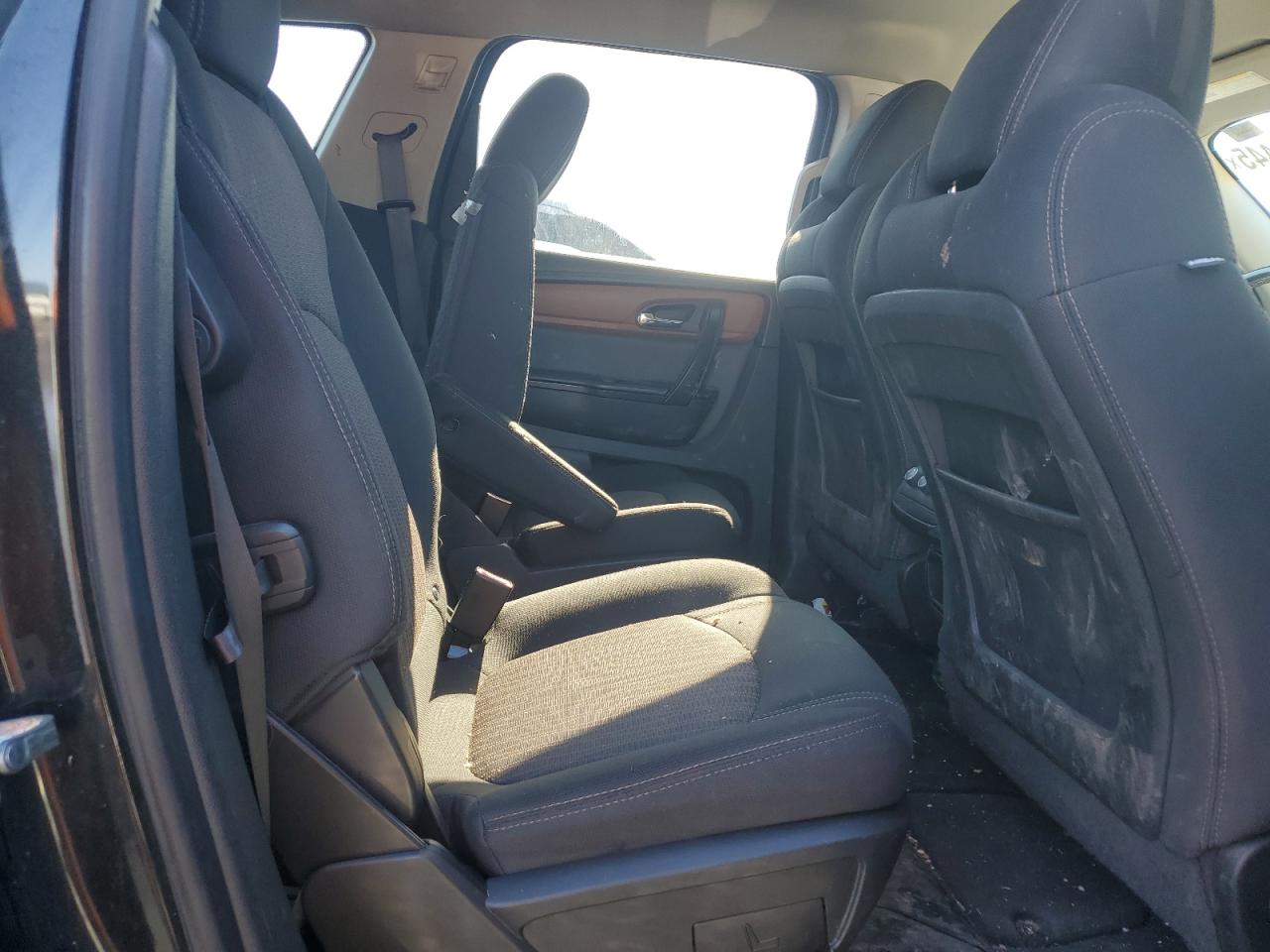 2015 Chevrolet Traverse - Image 11