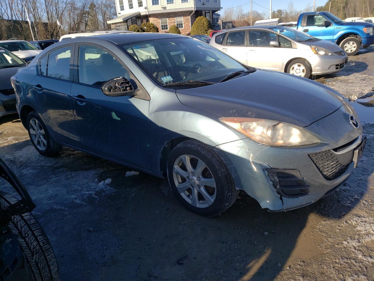 2010 Mazda 3 - Image 4