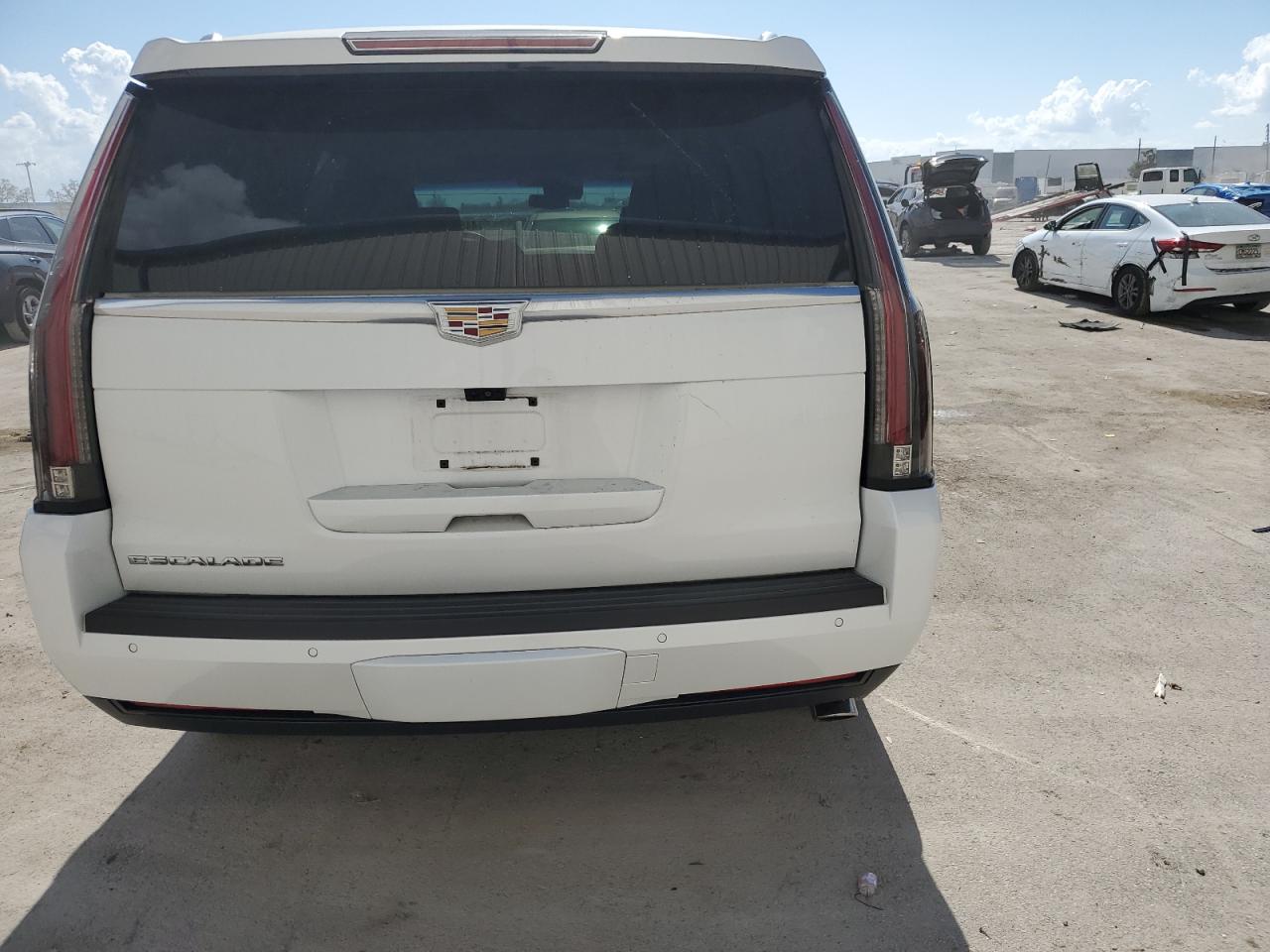 2017 Cadillac Escalade - Image 6