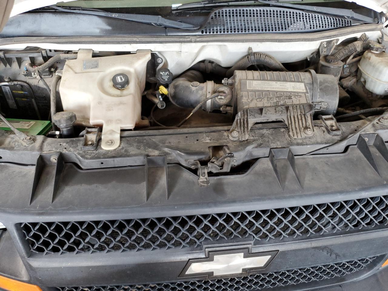2006 Chevrolet Express - Image 12