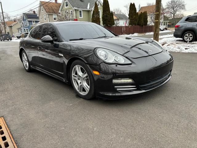 2011 Porsche Panamera 2