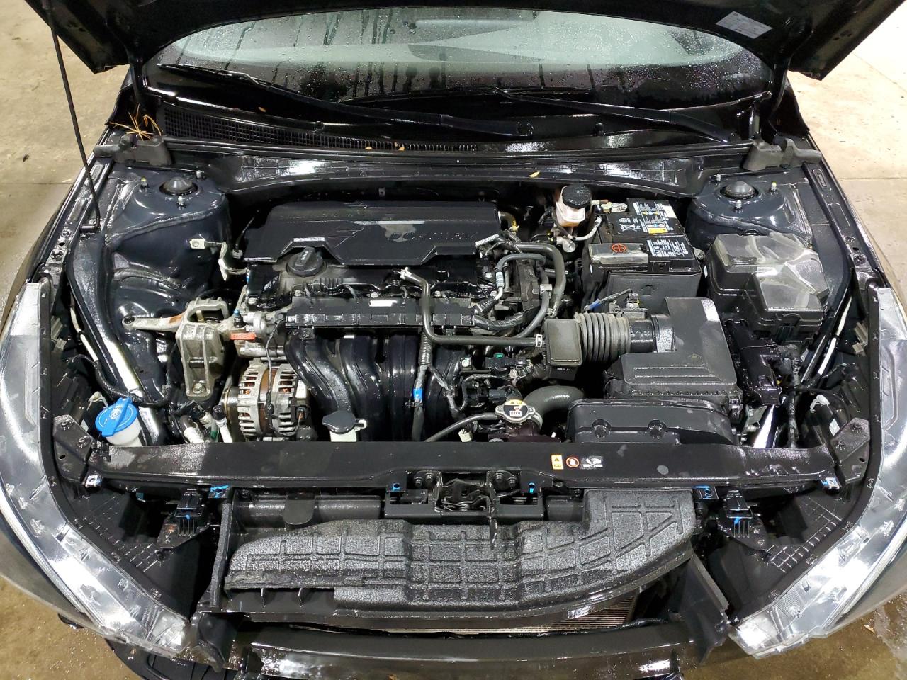 2021 Hyundai Elantra - Image 11