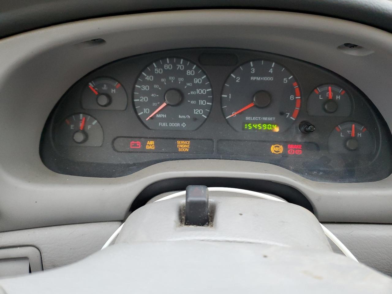 2004 Ford Mustang - Image 9