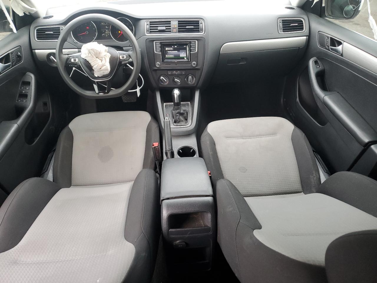 2017 Volkswagen Jetta - Image 8