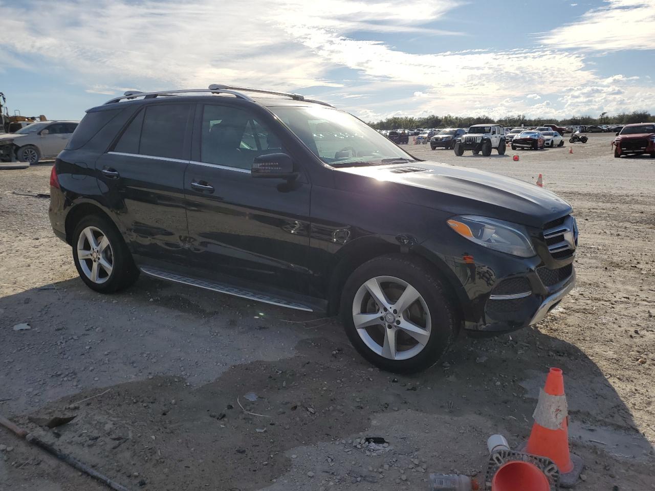 2016 Mercedes-Benz GLE - Image 4