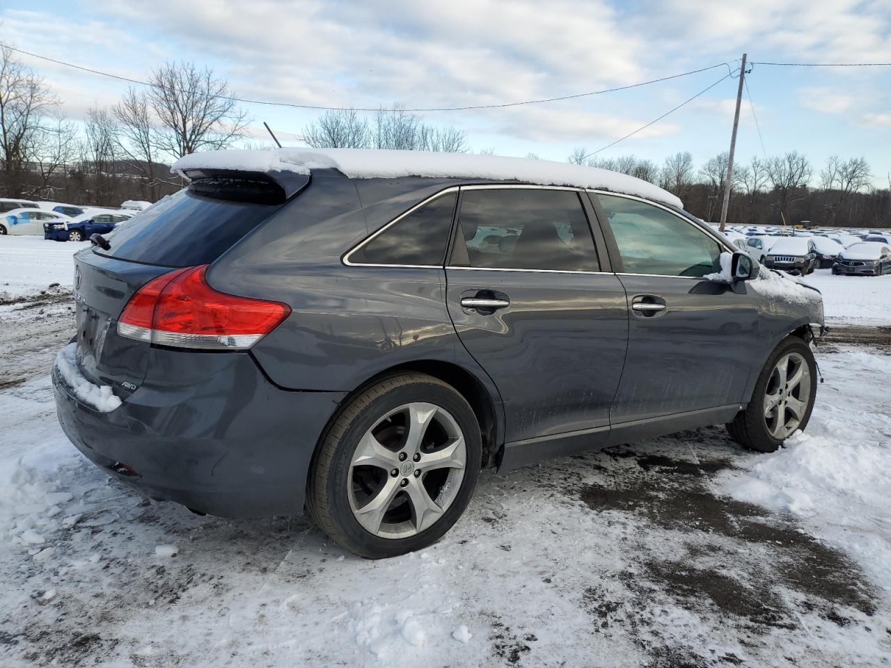 2010 Toyota Venza - Image 3