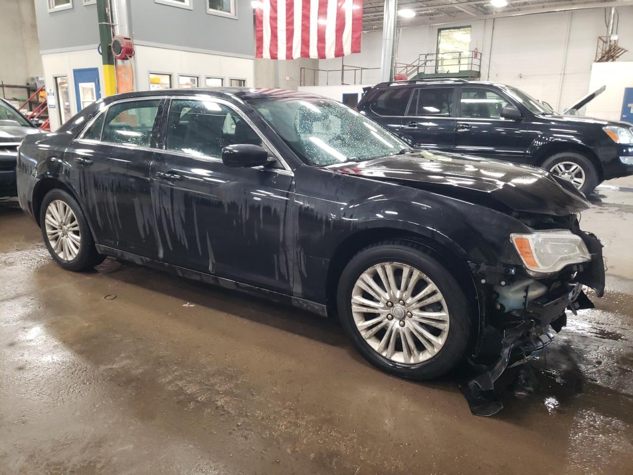 2014 Chrysler 300 - Image 4