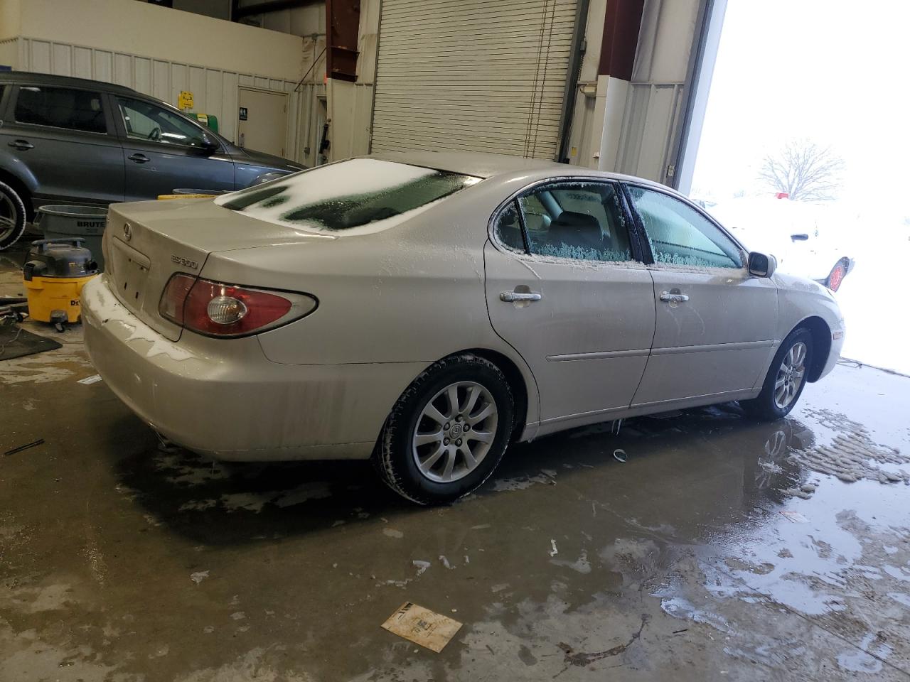 2003 Lexus ES - Image 3