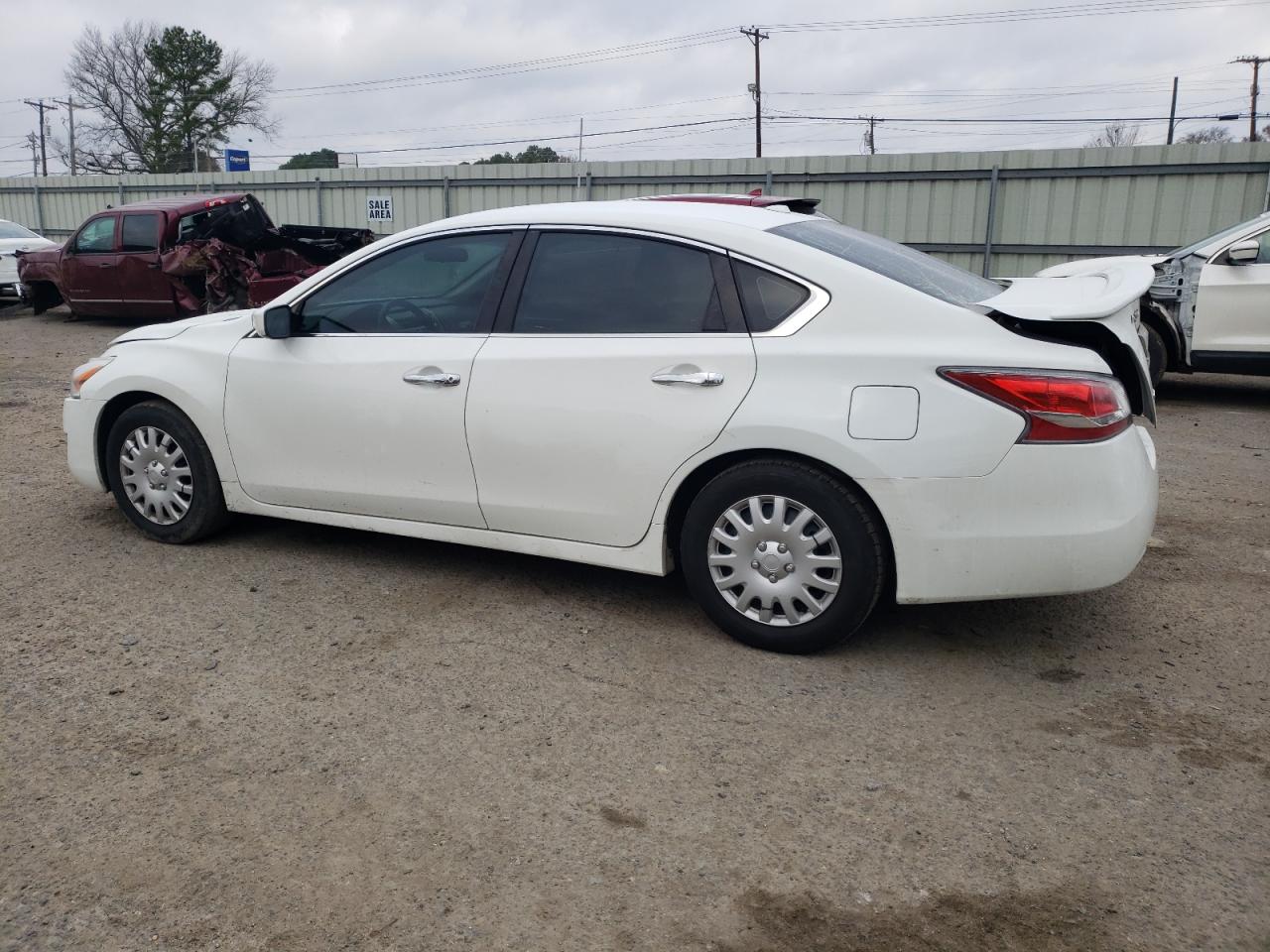 2015 Nissan Altima - Image 2