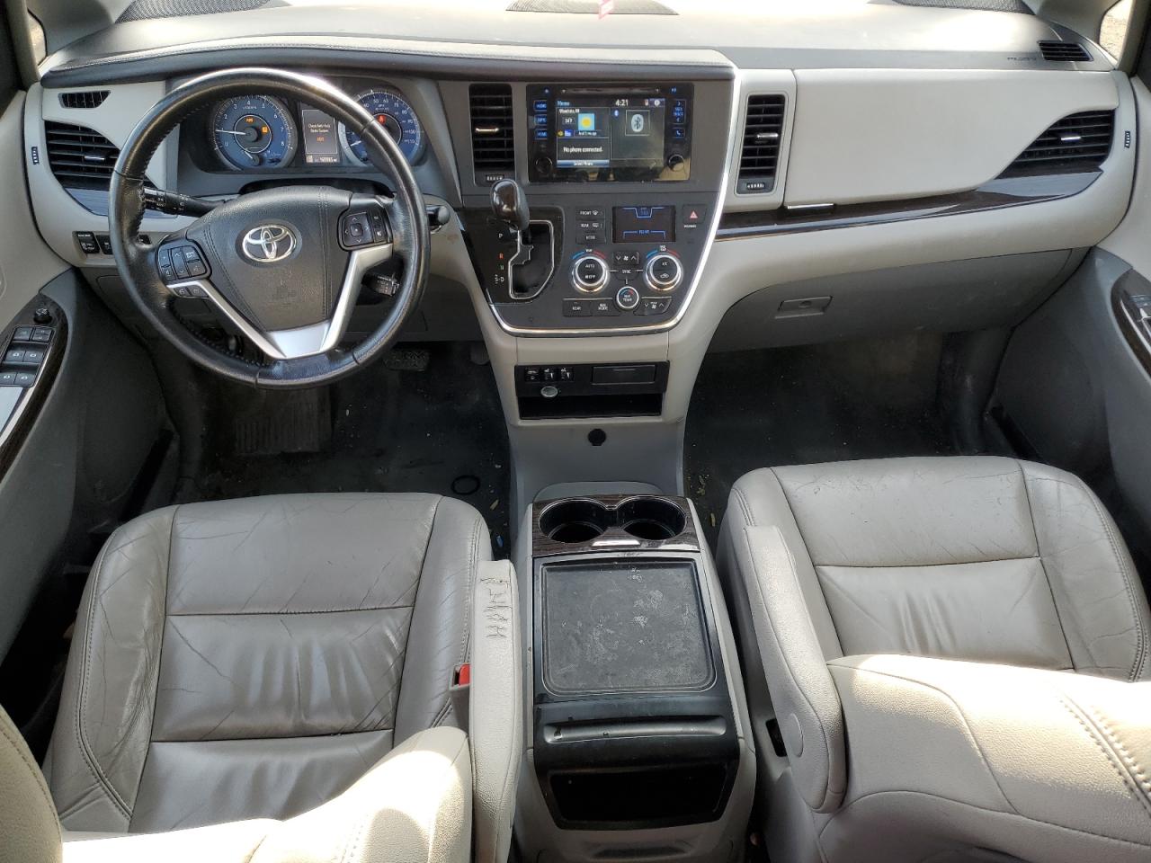 2016 Toyota Sienna - Image 8