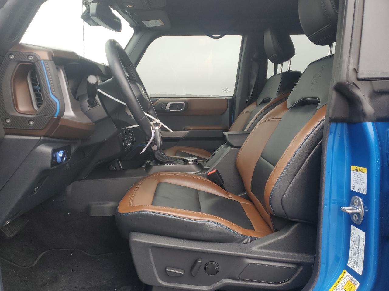 2023 Ford Bronco - Image 7