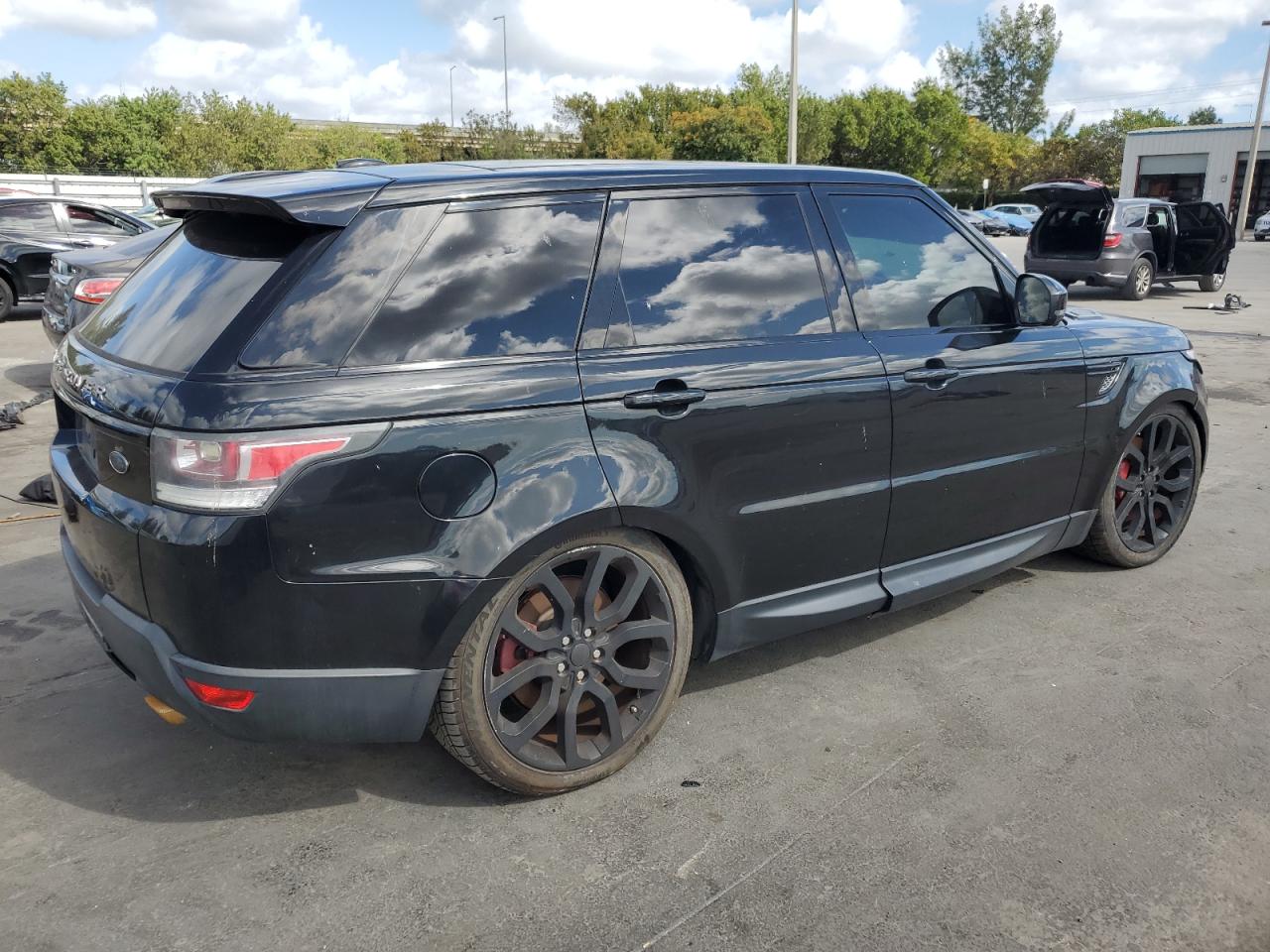 2014 Land Rover Range Rover - Image 3
