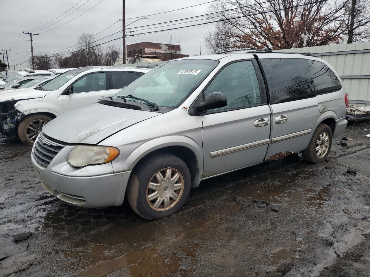 2007 Chrysler Town & Country - Image 1