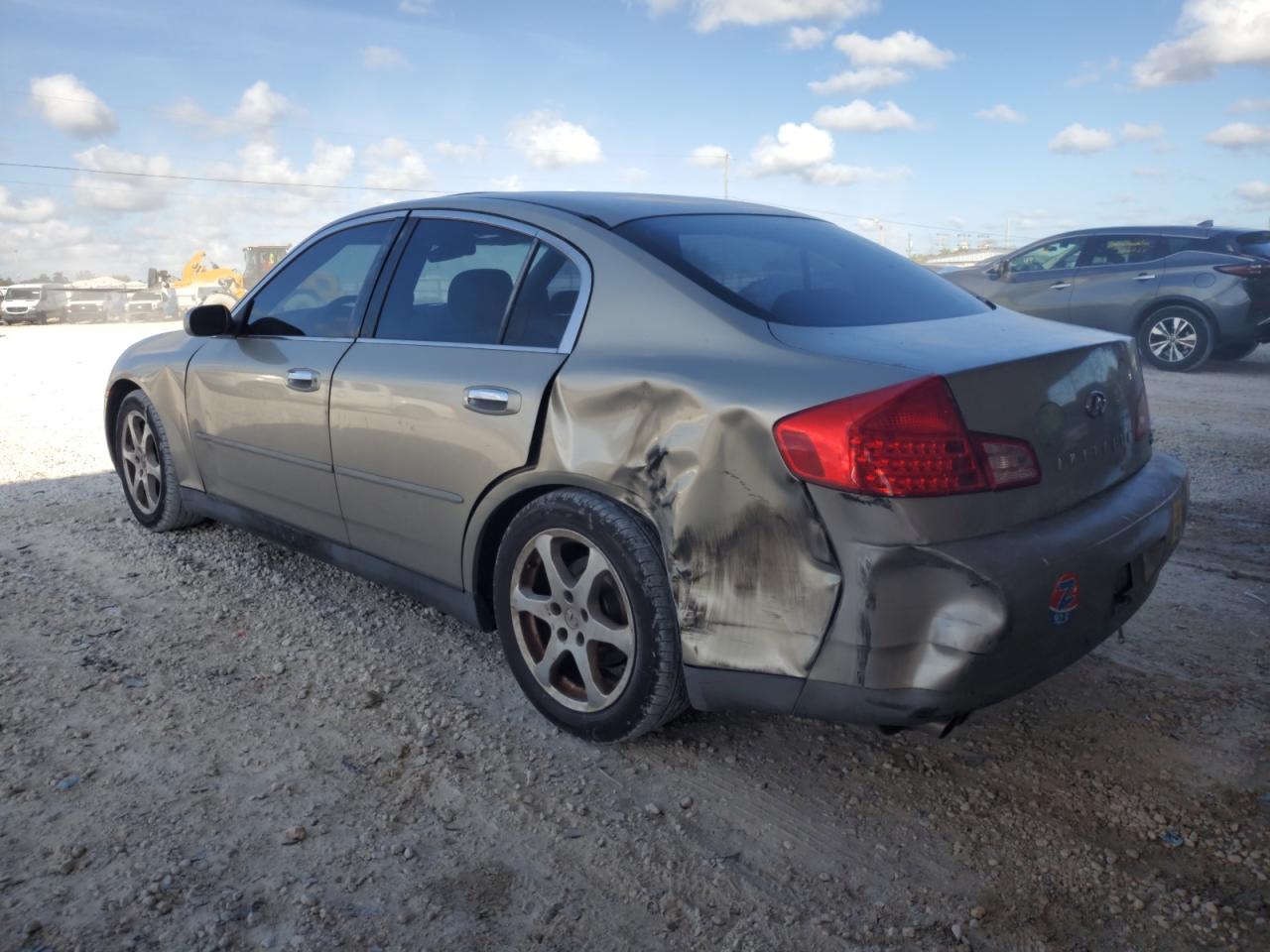 2003 Infiniti G - Image 2