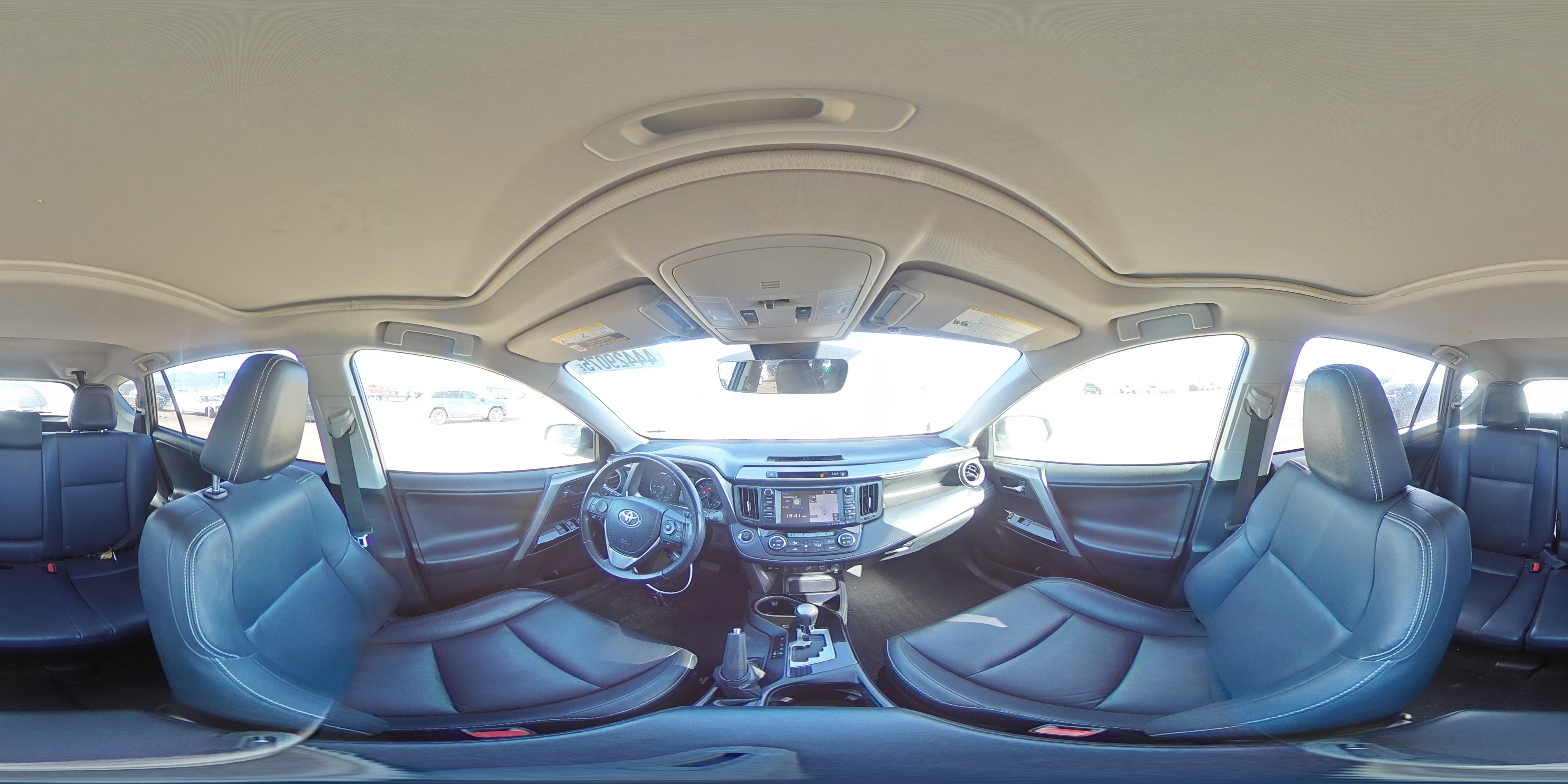 2018 Toyota RAV 4 - Image 14