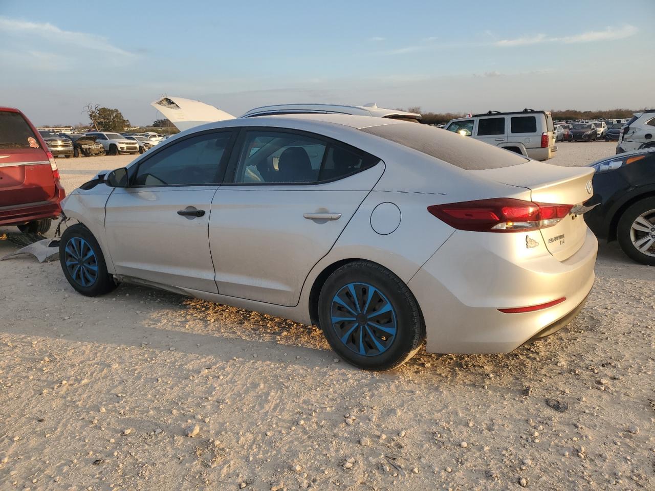 2018 Hyundai Elantra - Image 2