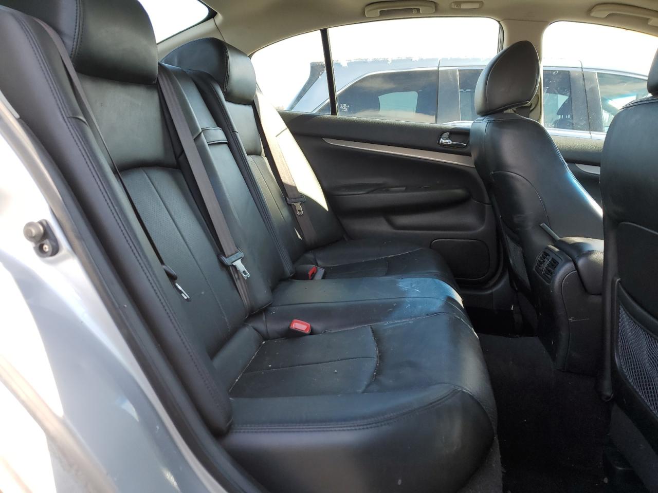 2013 Infiniti G - Image 10