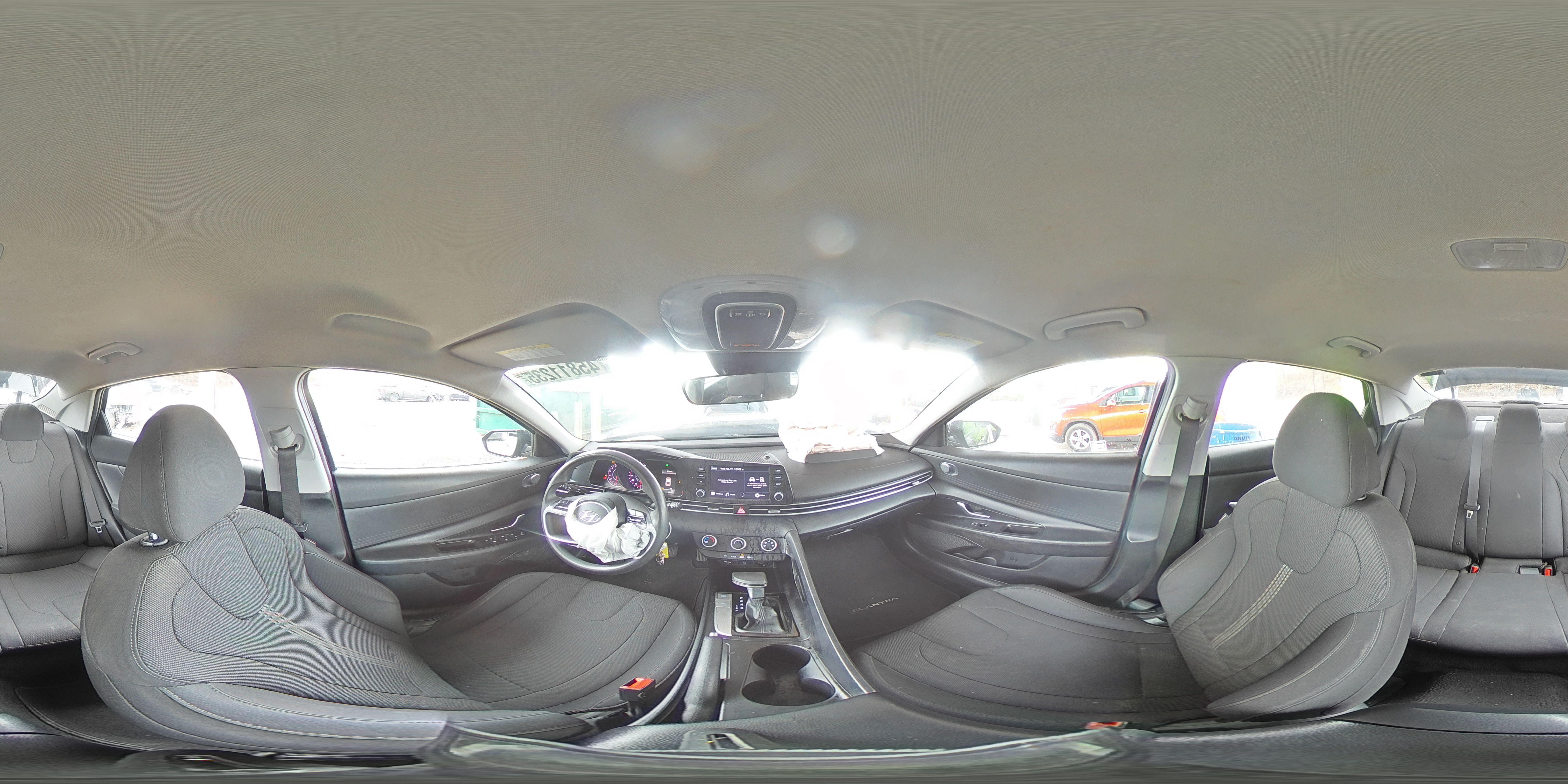2021 Hyundai Elantra - Image 13