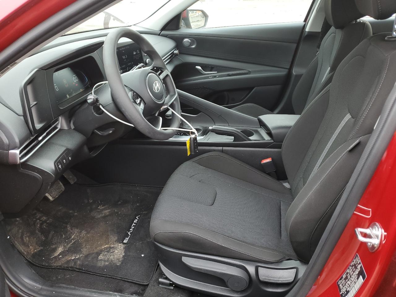 2024 Hyundai Elantra - Image 7