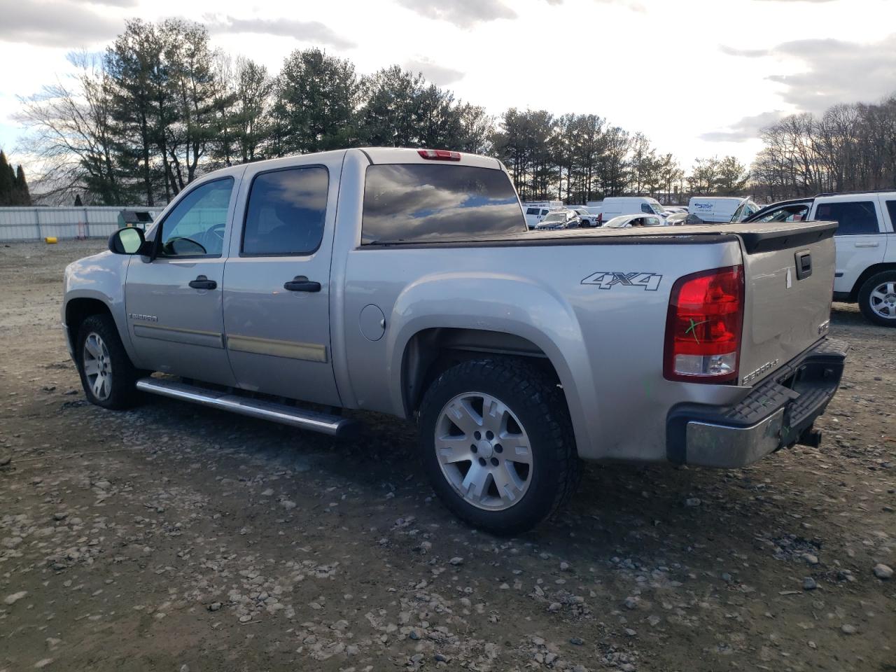 2008 GMC Sierra - Image 2