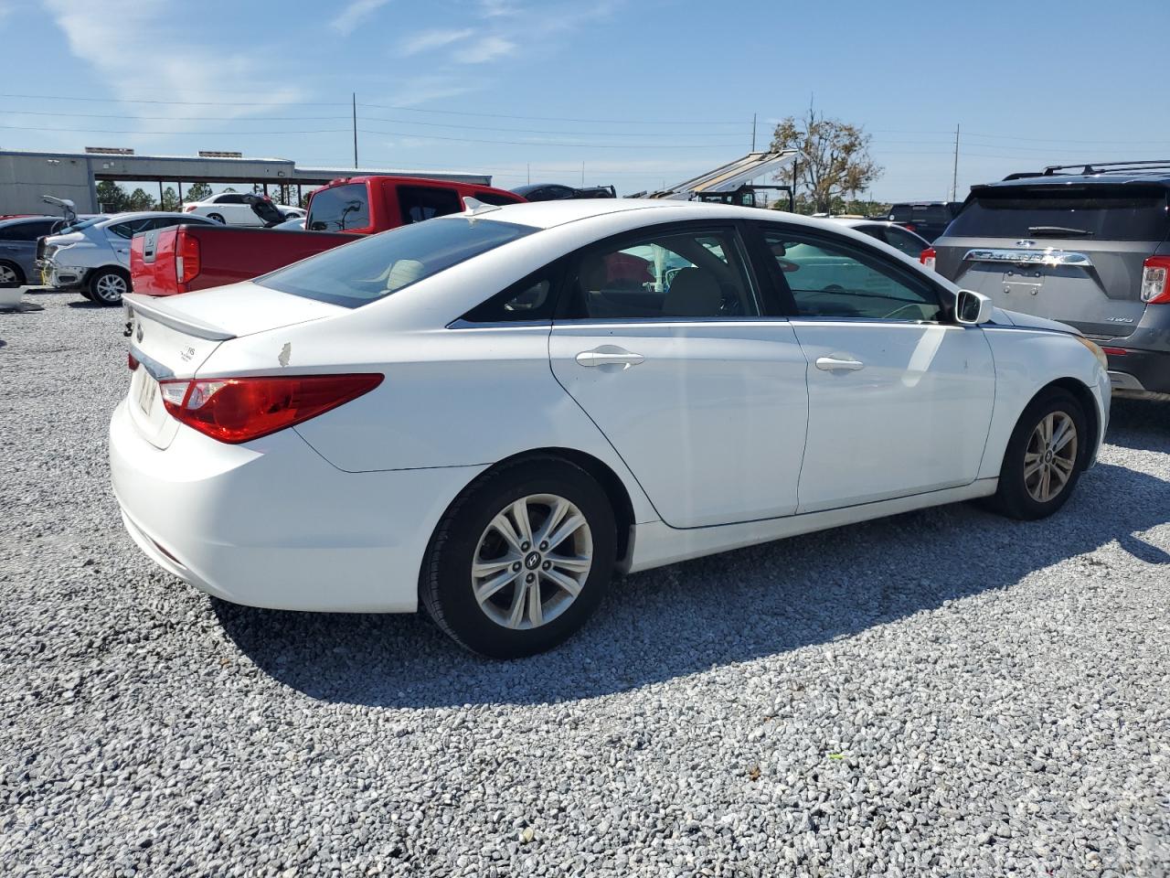 2011 Hyundai Sonata - Image 3