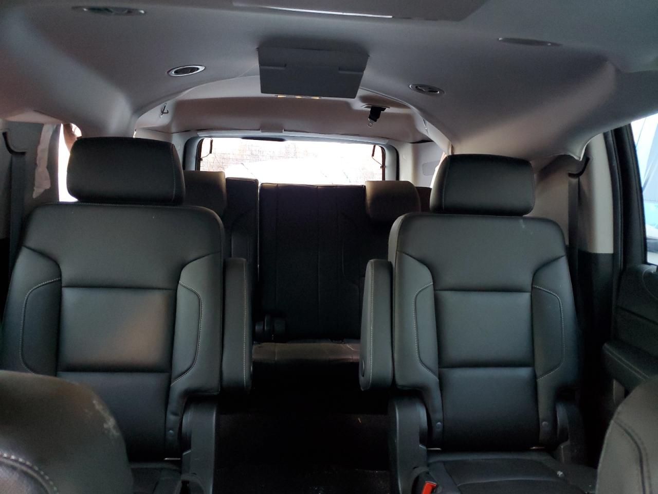 2020 Chevrolet Suburban - Image 10