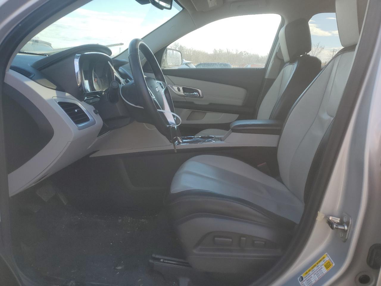 2017 GMC Terrain - Image 7