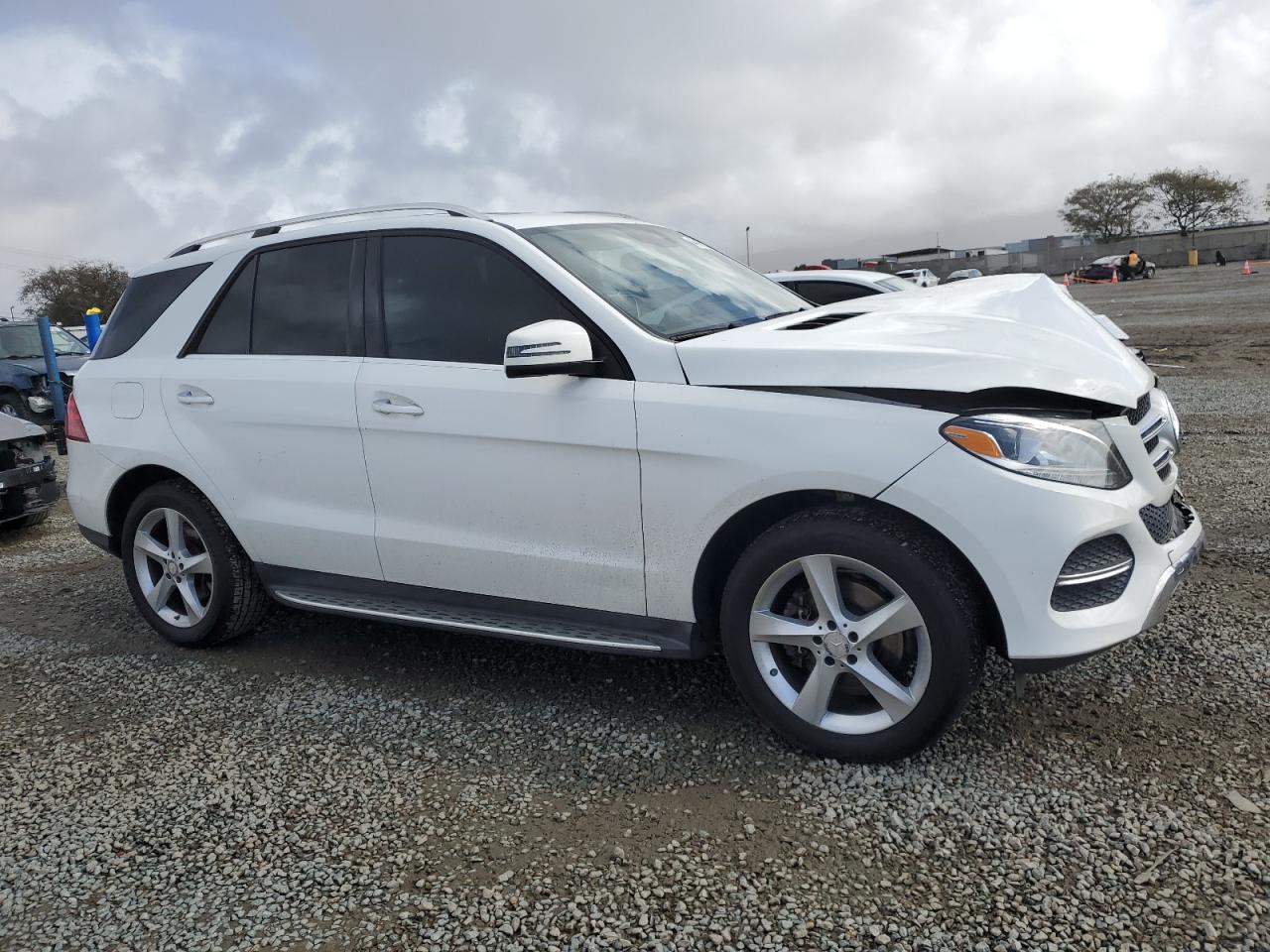 2016 Mercedes-Benz GLE - Image 4