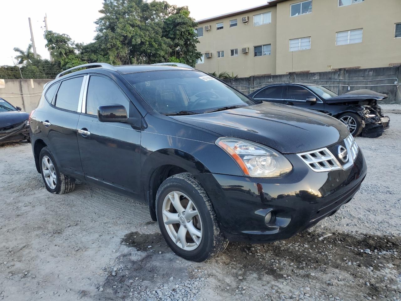 2015 Nissan Rogue - Image 4