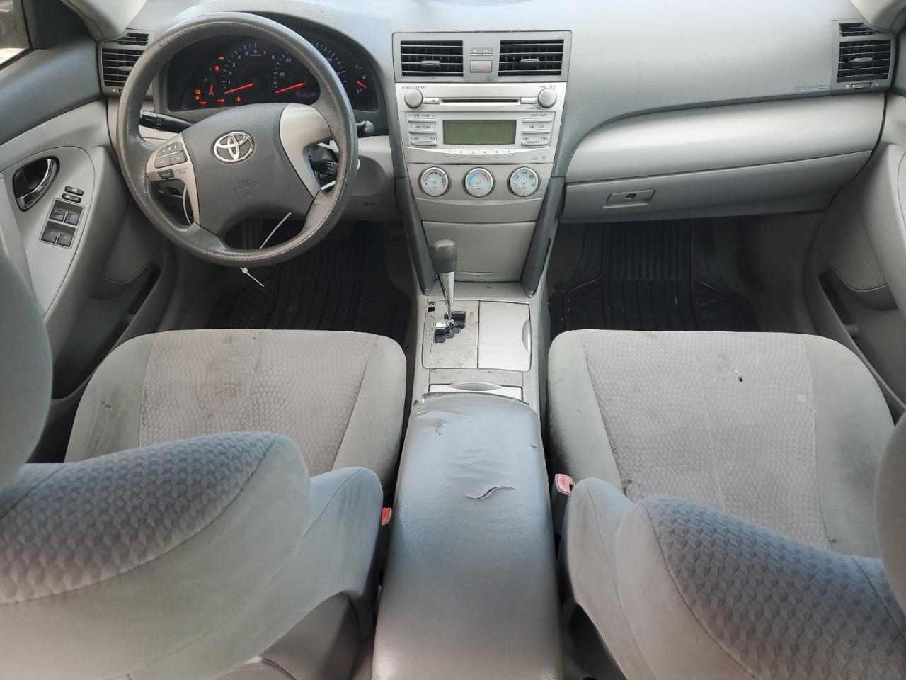 2011 Toyota Camry - Image 8