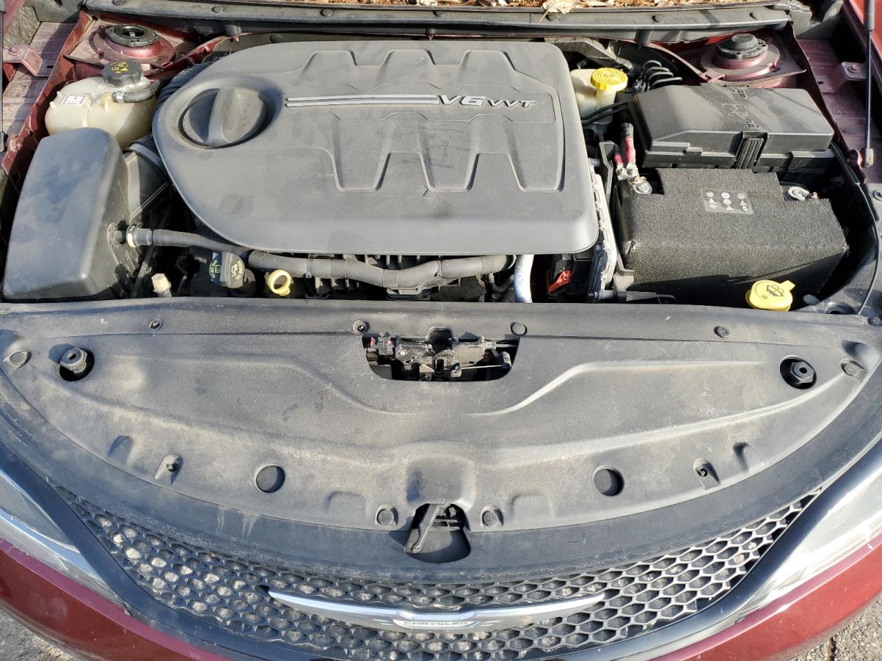 2015 Chrysler 200 - Image 11