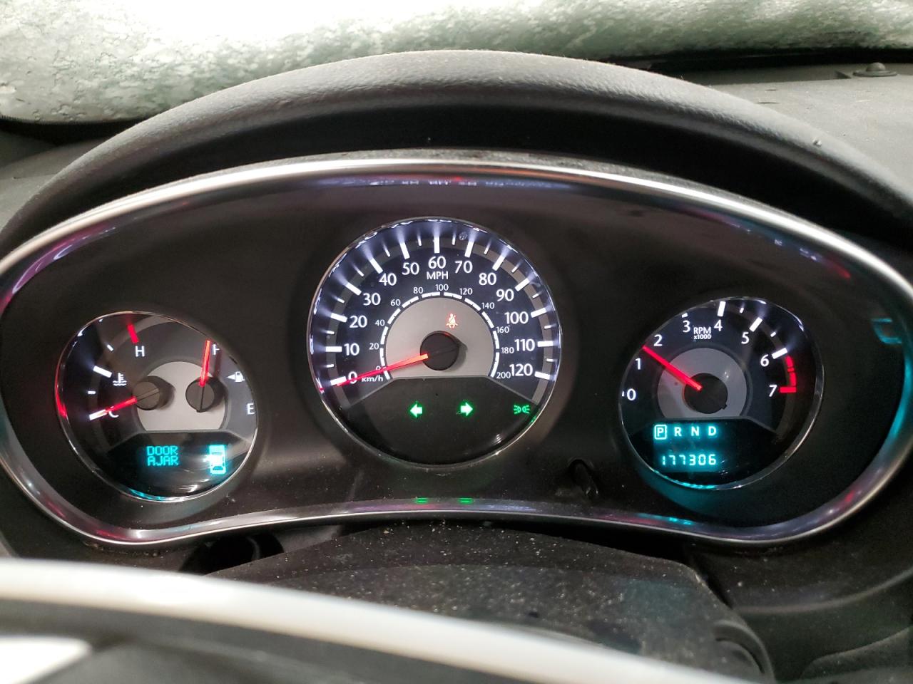 2012 Chrysler 200 - Image 9
