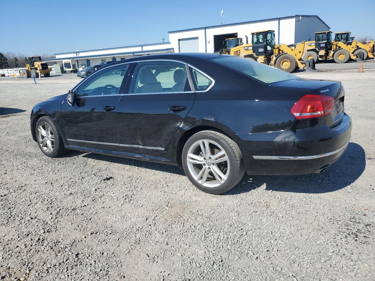2015 Volkswagen Passat - Image 2